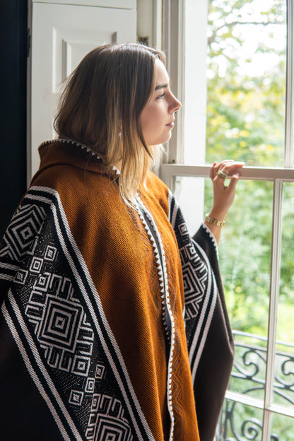 WOOL OPEN PONCHO - TURU