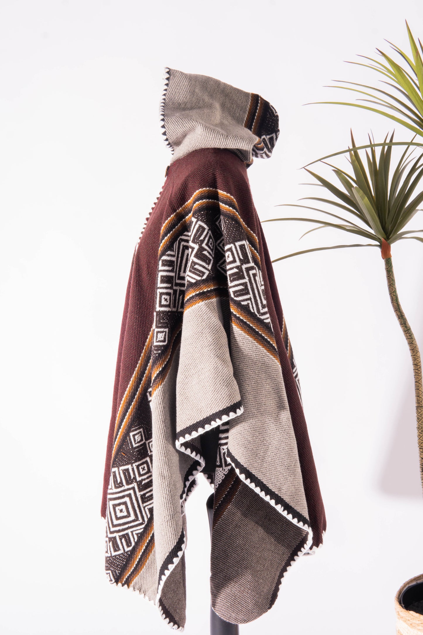 WOOL OPEN PONCHO - CHICHA